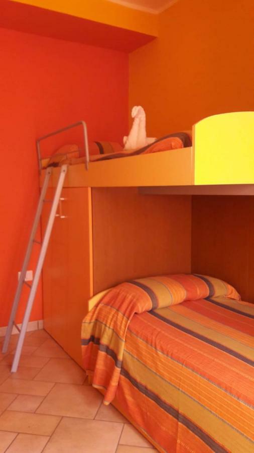 Appartamento Arancio La Maddalena  Luaran gambar